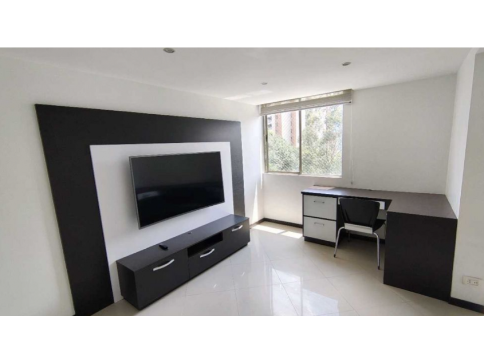 SE VENDE APARTAMENTO EN LOMA DE LOS BERNAL — foto 2