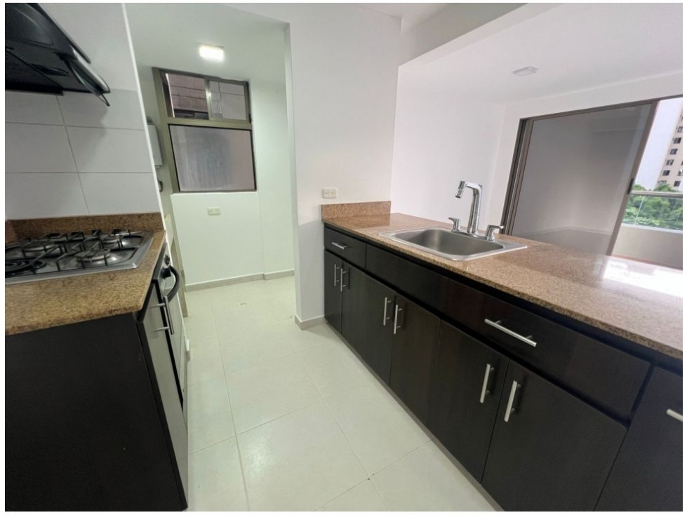 VENTA DE APARTAMENTO EN LA LOMA DE LOS BERNAL RANGO 5 d