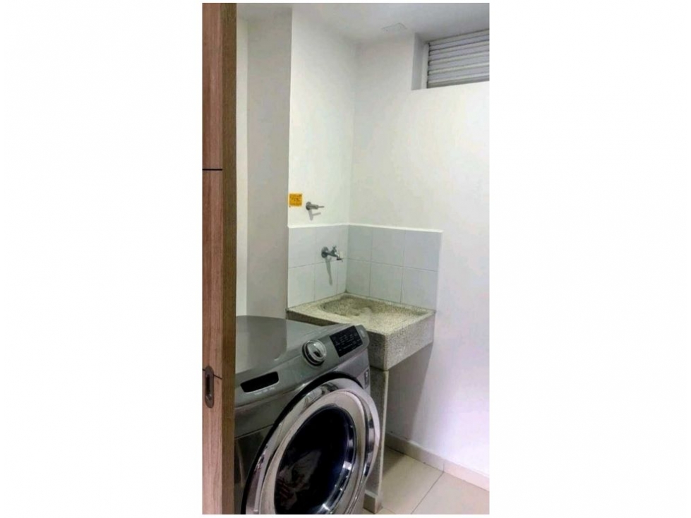 APARTAMENTO EN VENTA LOMA DE LOS BERNAL — foto 5