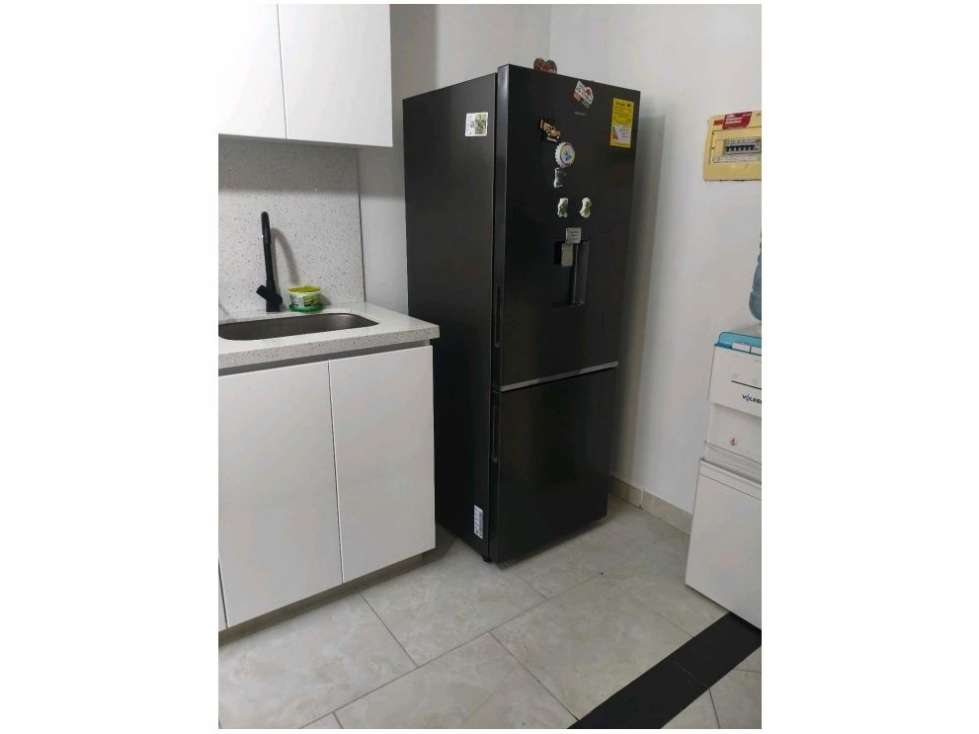 APARTAMENTO EN VENTA SECTOR LOMA DE LOS BERNAL — foto 5