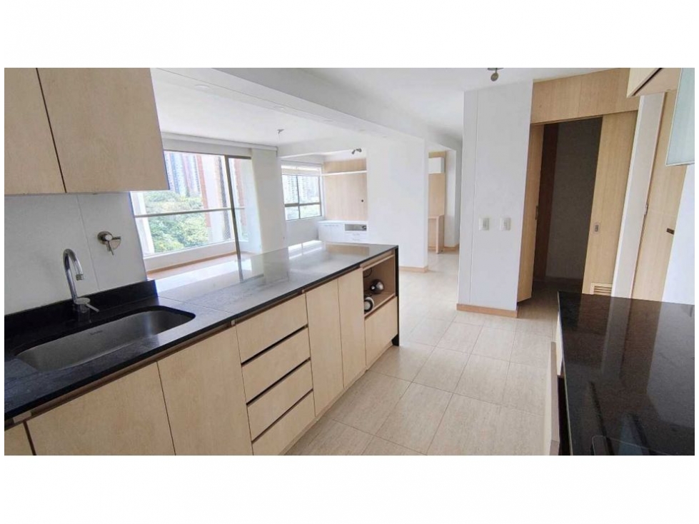 APARTAMENTO LOMA DE LOS BERNAL — foto 5