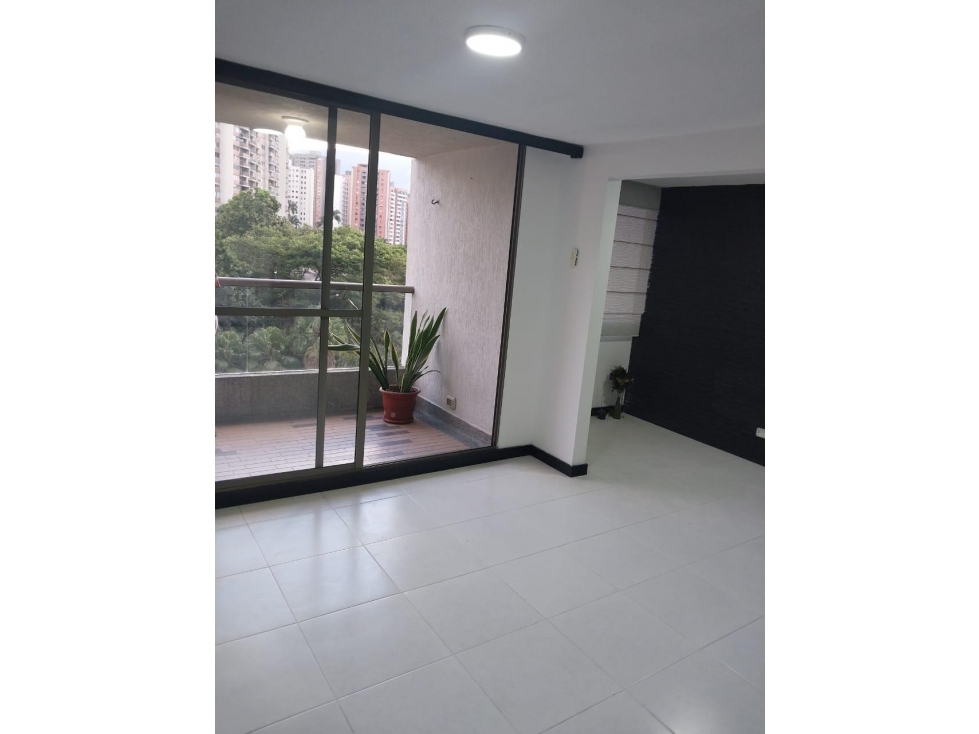 APARTAMENTO EN VENTA LOMA DE LOS BERNAL — foto 5
