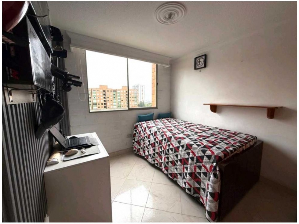 APARTAMENTO EN VENTA LOMA DE LOS BERNAL PARTE BAJA — foto 4