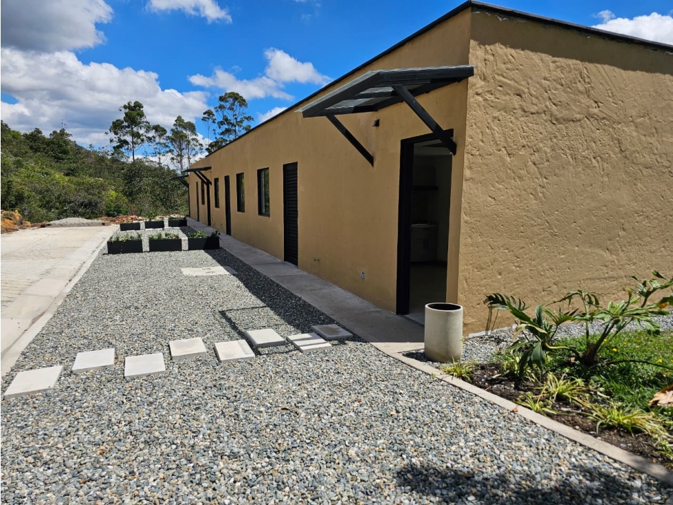 CASA CAMPESTRE EN ARRIENDO EN RIONEGRO con parqueadero y jardinero — foto 5