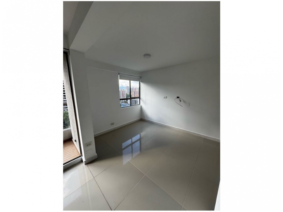 APARTAMENTO EN VENTA EN LOMA DE LOS BERNAL — foto 5