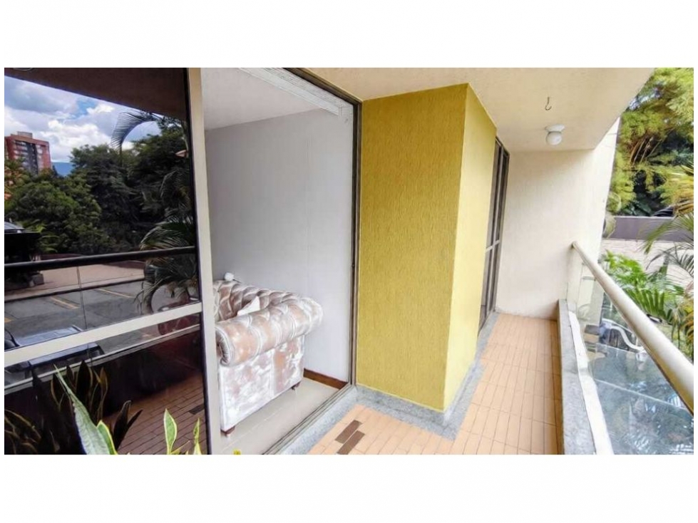 APARTAMENTO EN VENTA LOMA DE LOS BERNAL — foto 5