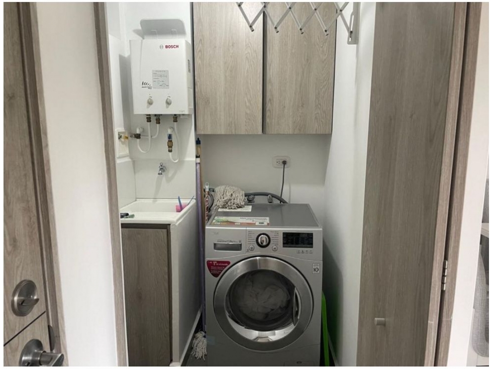 APARTAMENTO EN VENTA LOMA DE LOS BERNAL — foto 5