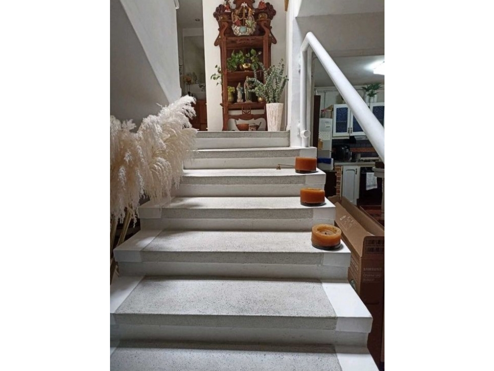 CASA EN VENTA UNIDFAMILIAR FLORESTA A UNA CUADRA DEL PARQUE — foto 5