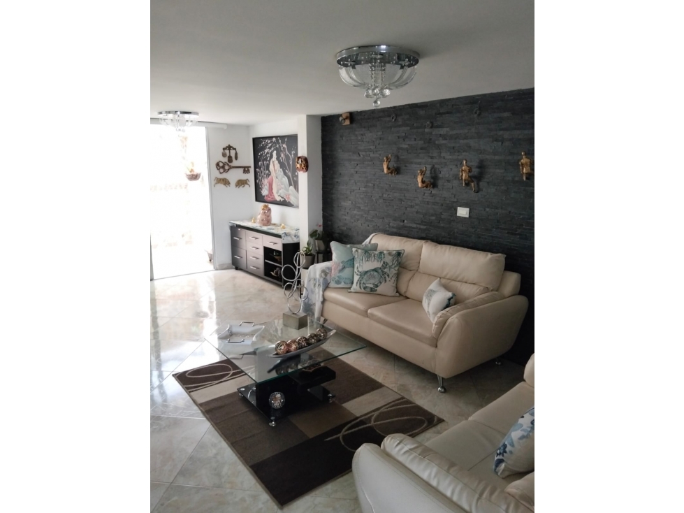 CASA EN VENTA UNIFAMILIAR LOMA DE LOS BERNAL — foto 5