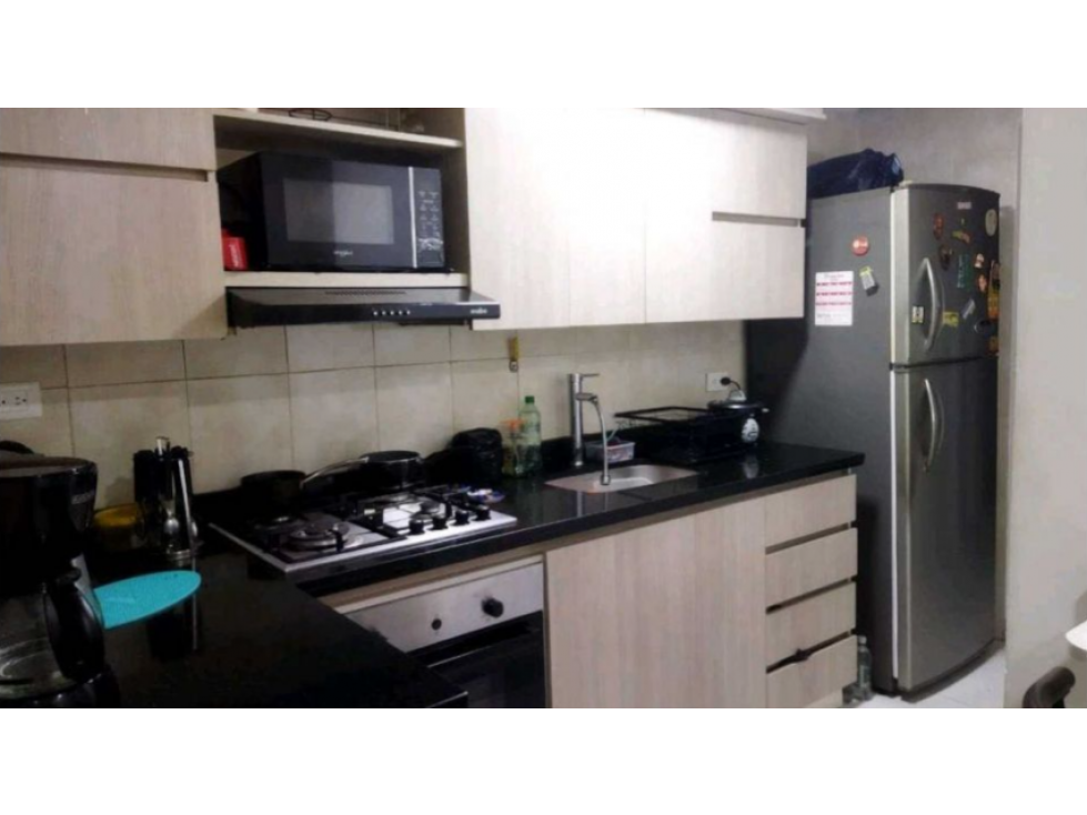 SE VENDE CASA EN PRIMER PISO EN LA ALMERIA