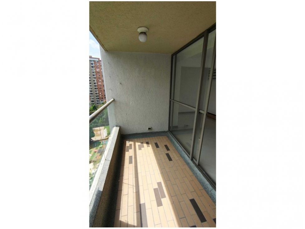 APARTAMENTO LOMA DE LOS BERNAL — foto 6