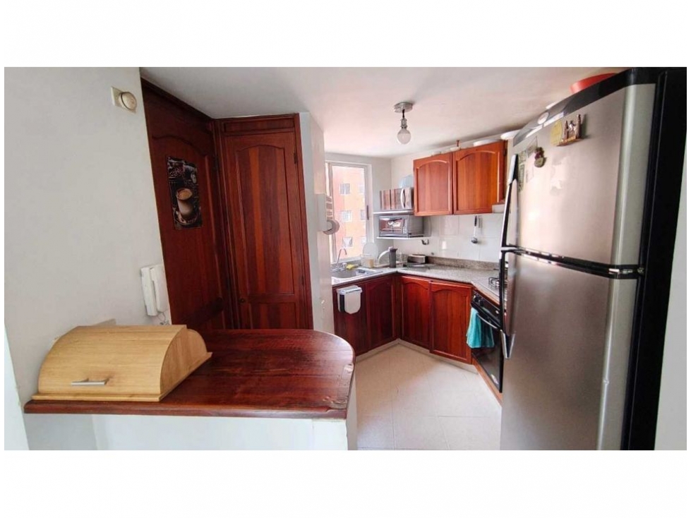 APARTAMENTO EN VENTA LOMA DE LOS BERNAL — foto 6