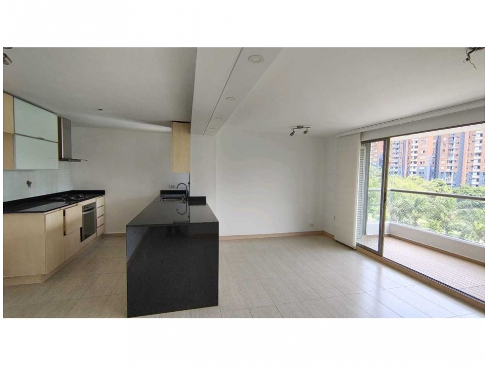 APARTAMENTO LOMA DE LOS BERNAL — foto 6