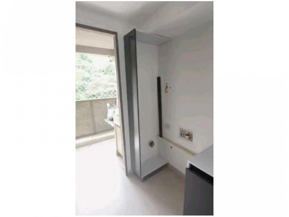 APARTAMENTO EN VENTA LOMA DE LOS BERNAL — foto 6
