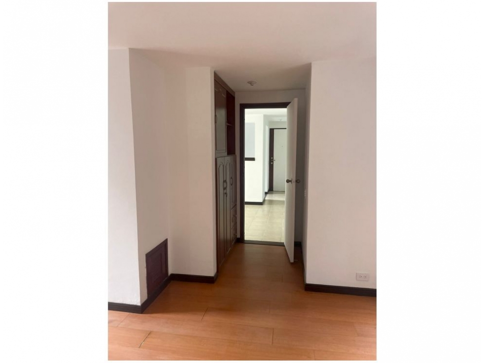 APARTAMENTO EN VENTA EN EL POBLADO SECTOR LOMA DE SAN JULIAN — foto 6