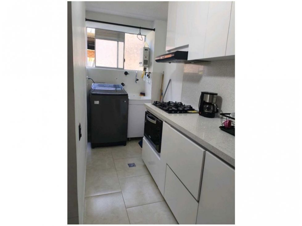 APARTAMENTO EN VENTA LOMA DE LOS BERNAL — foto 6