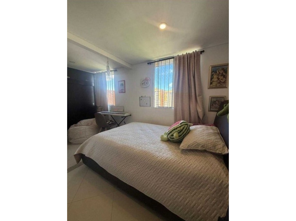 APARTAMENTO EN VENTA LOMA DE LOS BERNAL — foto 6