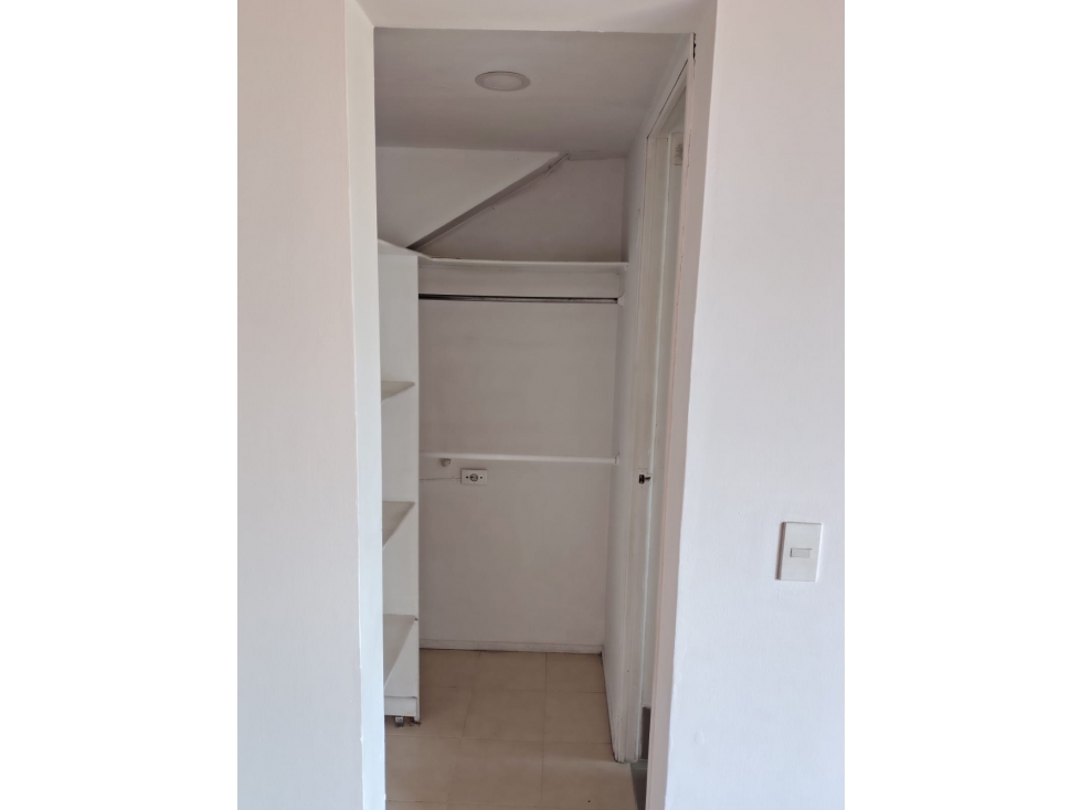 APARTAESTUDIO EN ARRIENDO SECTOR LA CASTELLANA — foto 5