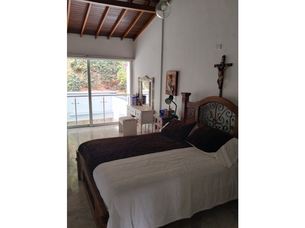 CASA EN VENTA UNIFAMILIAR LOMA DE LOS BERNAL — foto 6