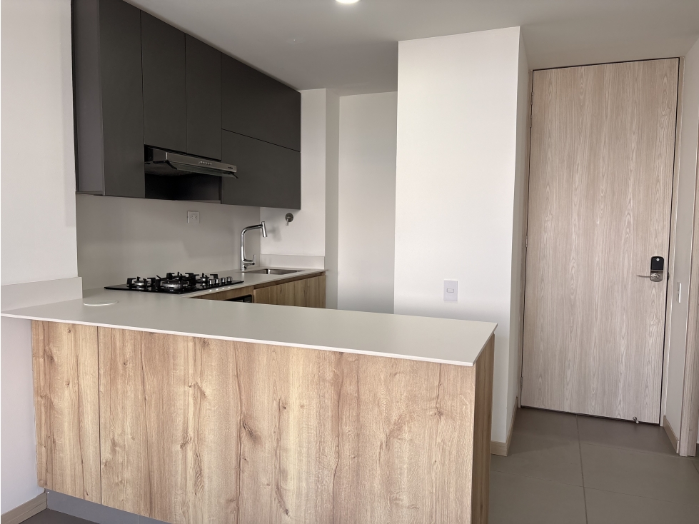 APARTAESTUDIO PARA EL ARRIENDO CERCA A CIUDAD DEL RIO — foto 2