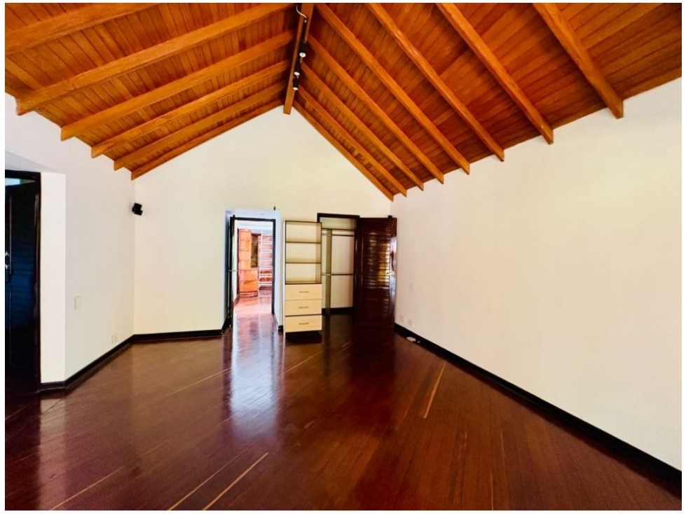 SE VENDE CASA EN ALTOS DEL POBLADO — foto 5