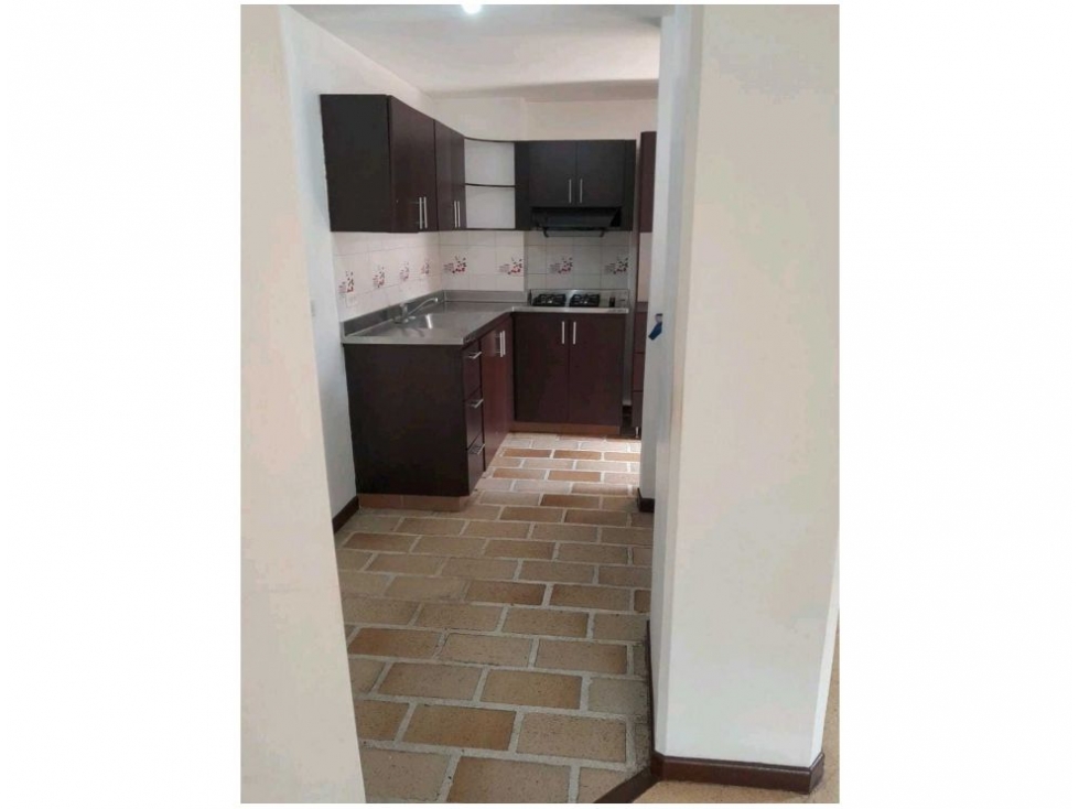 APARTAMENTO EN VENTA LOMA DE LOS BERNAL — foto 5