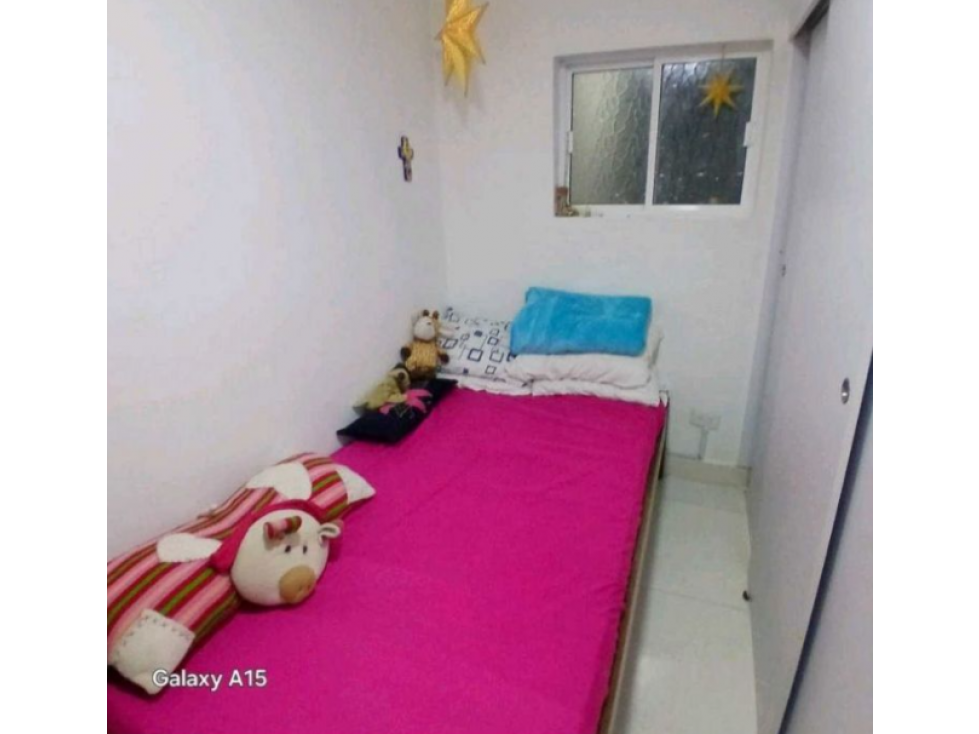 SE VENDE CASA EN PRIMER PISO EN LA ALMERIA — foto 6