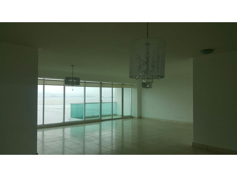 ALQUILO/VENDO GRANDE VISTA MAR OCEAN TWO C. ESTE