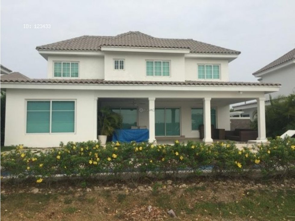 CASA DE PLAYA CON PISCINA PRIVADA EN BIJAO 4RECAMARAS