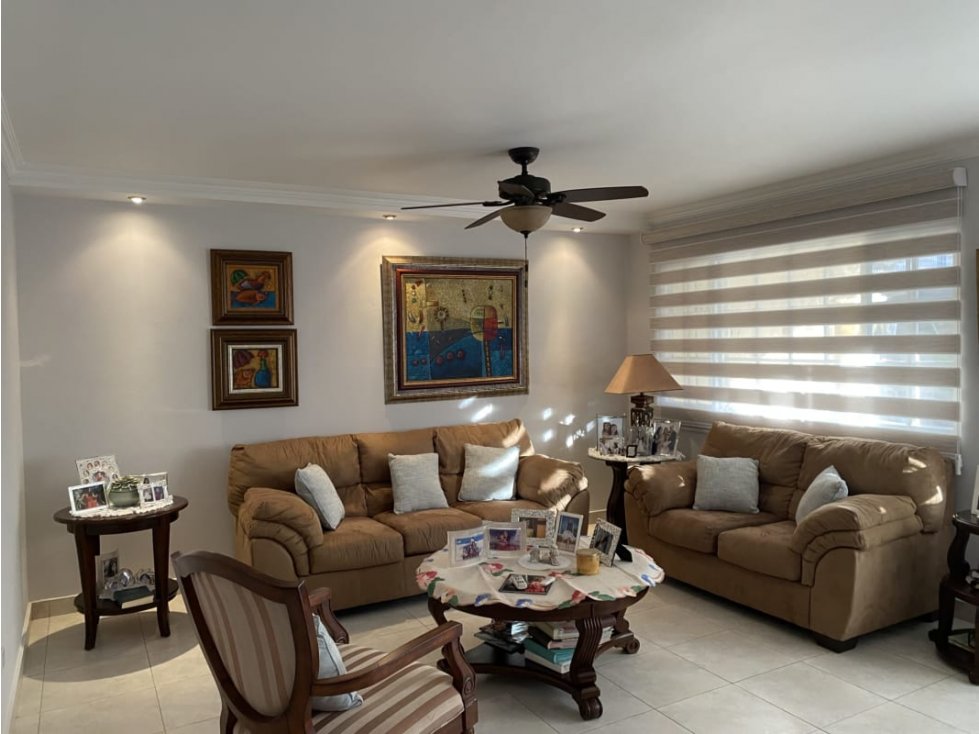 CASA DE 350m2 EN BRISAS DEL GOLF, VILLA ALTA — foto 2