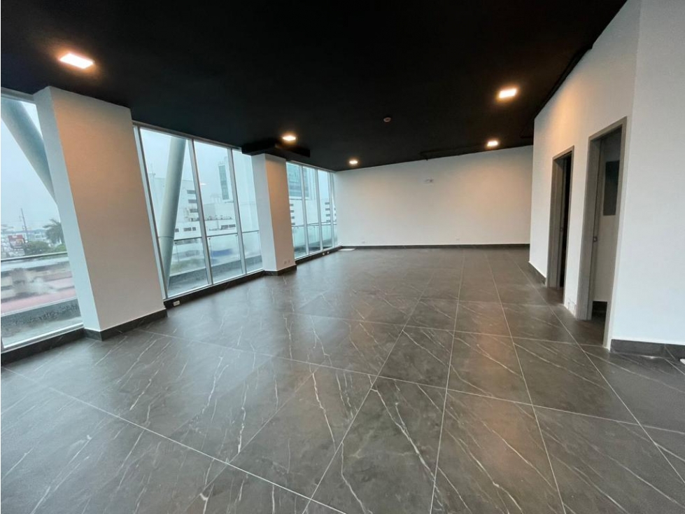 OFICINA TERMINADA CON TERRAZA OFFICE 77 CON MANTENIMIENTO