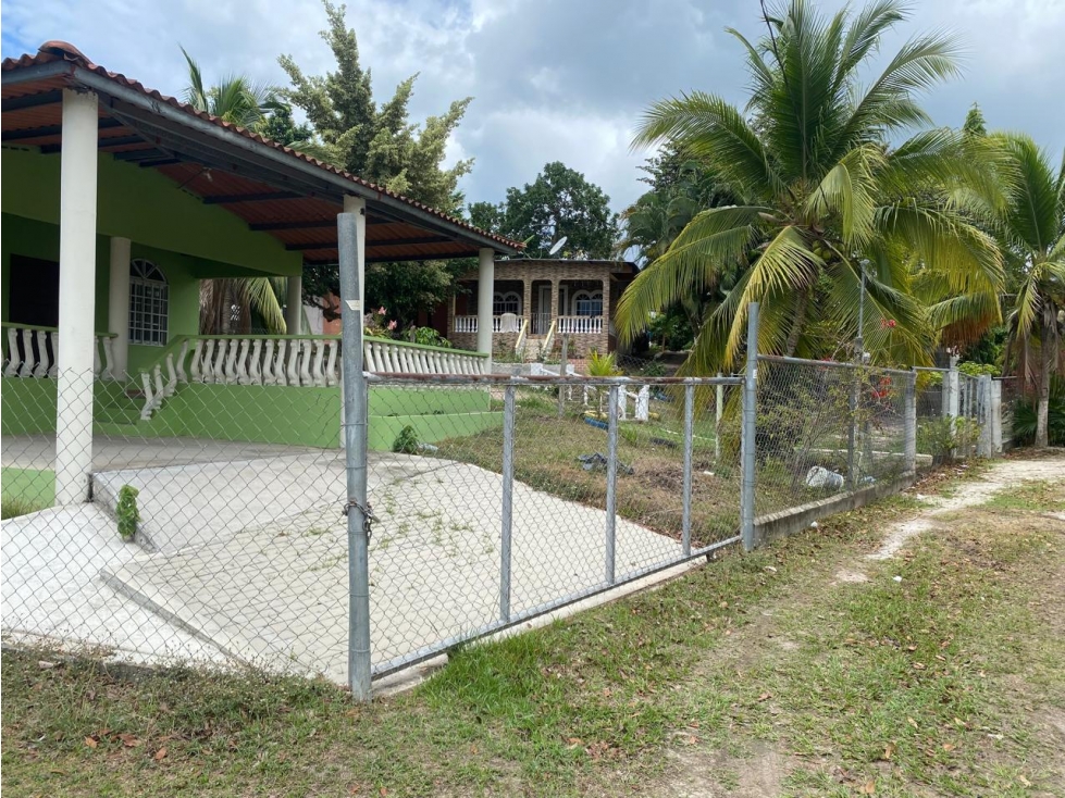 SE VENDE CASA EN LAS GUIAS CON 1,900 MTS - 4