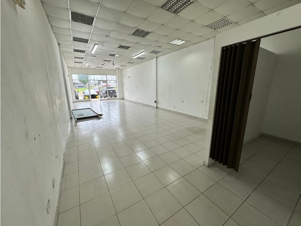 ALQUILER LOCAL 98 M2 MAÑANITAS CITY PLAZA AEROPUERTO II MC - 4