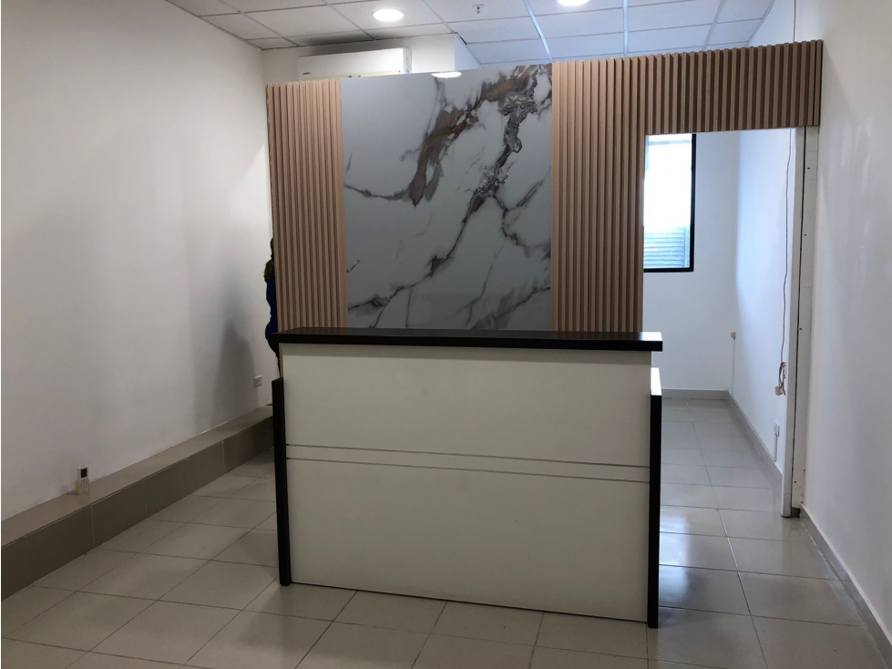 ALQUILER OFICINA EL DORADO 28m2 CENTURY TOWER MLD - 2