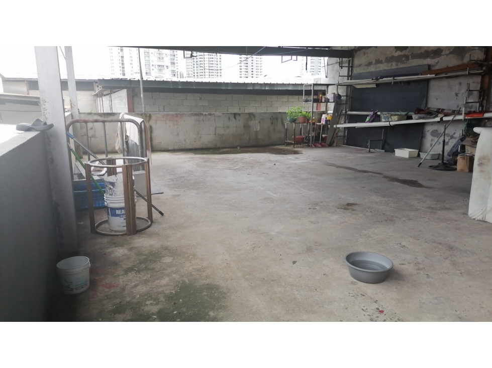 VENTA CASA COMERCIAL Y LOCAL EN PARQUE LEFEVRE EXCELENTE ZONA - 4