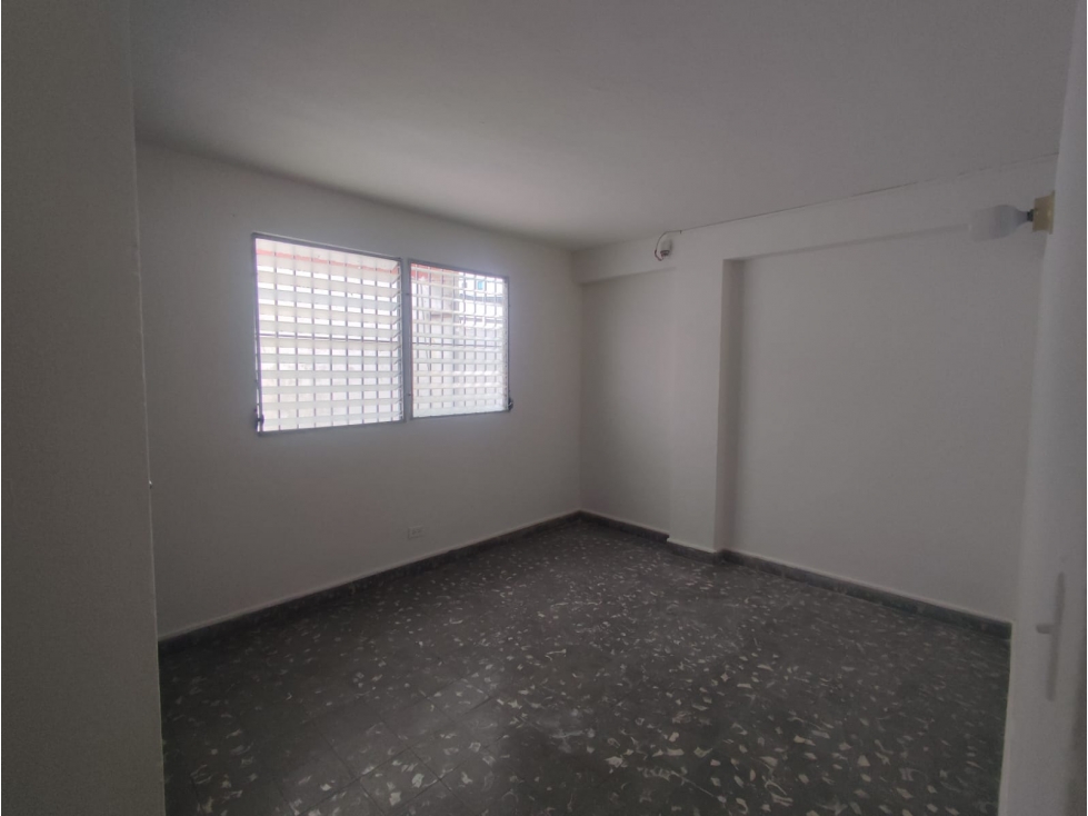 ALQUILER DE APARTAMENTO VACIO EN EL PH HENRY, P. LEFEVRE AQ — foto 4