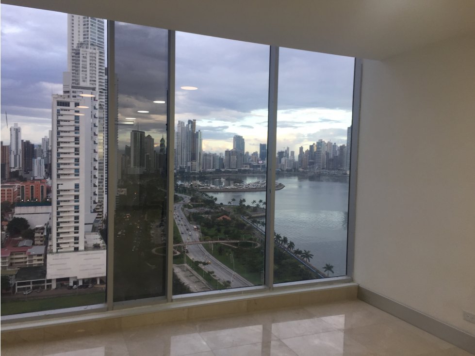 ALQUILO OFICINA BALBOA OFFICE CENTER 46M2 - 2