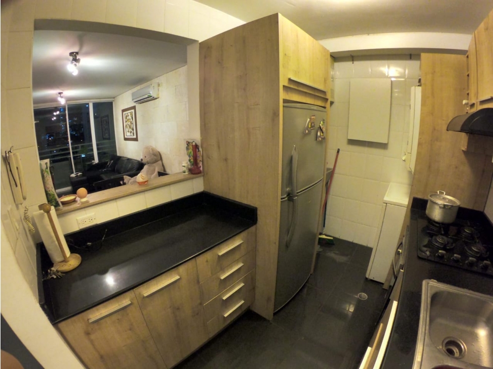 SE VENDE APARTAMENTO AMOBLADO Y EQUIPADO 2REC EN MAJESTIC GARDENS — foto 2