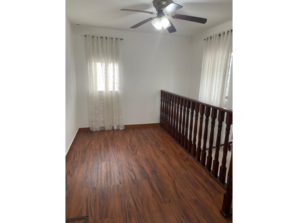 APARTAMENTO PARA USO COMERCIAL O DE OFICINA VIA PORRAS — foto 6