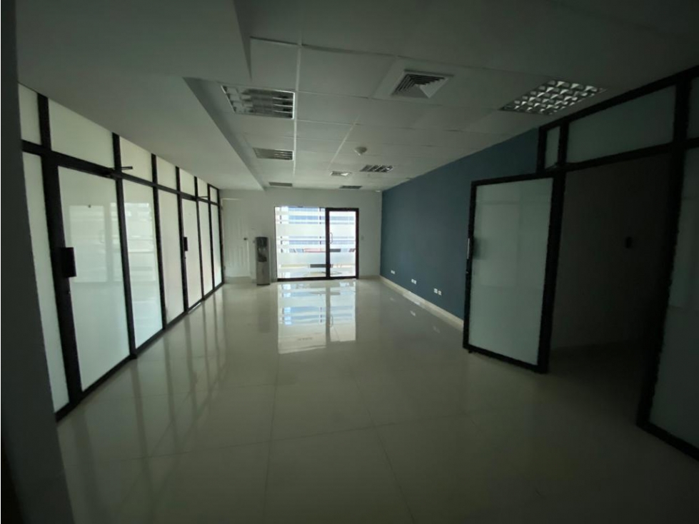 OFICINA AMOBLADA O VACIA 326 M2, EN TOWERBANK, CALLE 50 — foto 5