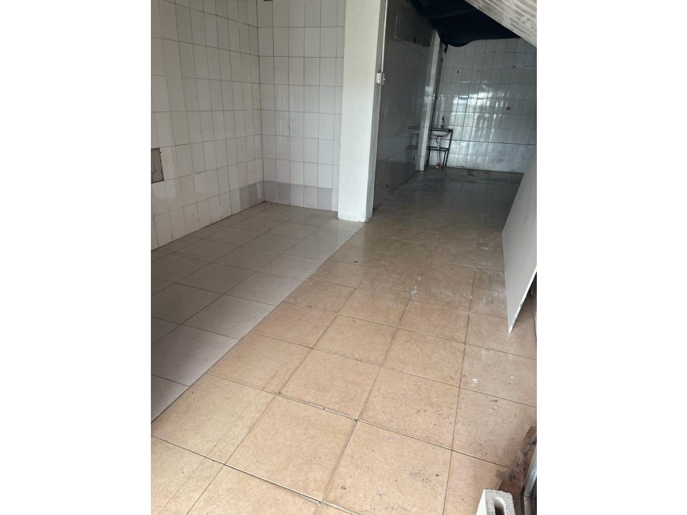 LOCAL COMERCIAL 200m2 PB VIA CINCUENTENARIO - 4