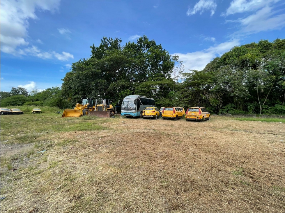 VENTA TERRENO EN VIA PRINCIPAL AV DOMINGO DIAZ 6.755 MT2 CV - 2
