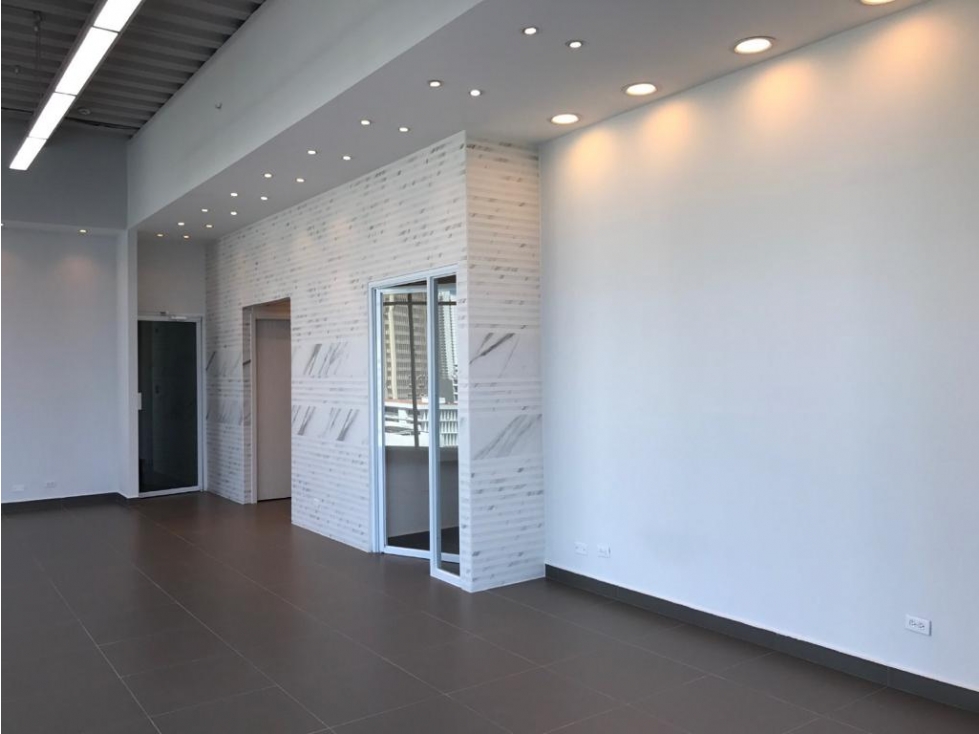 OFICINA 155 M2 TERMINADA Y DIVIDIDA CALLE 50 MANTENIMIENTO INCLUIDO — foto 5