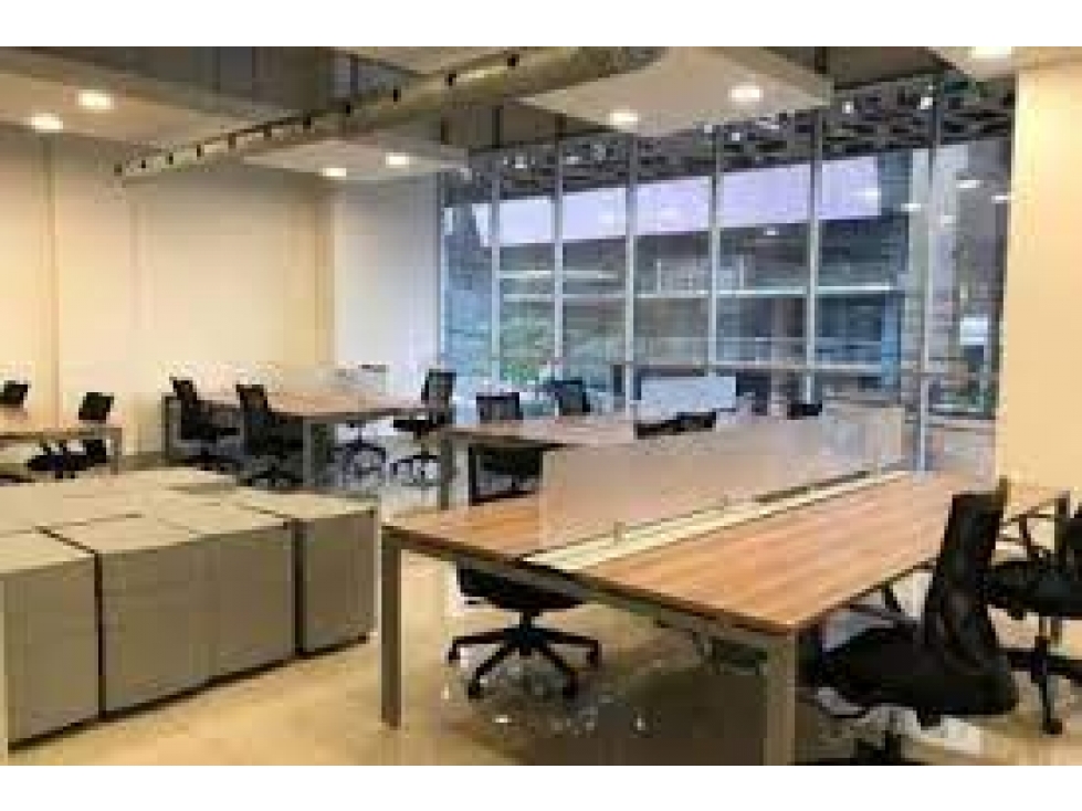 OFICINA GRANDE EN CALLE 50 MARBELLA 155MT CON DIVISIONES — foto 4