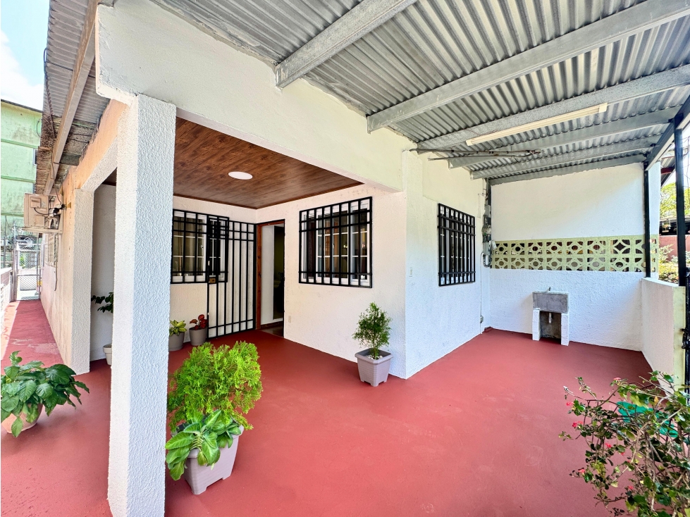 VENTA CASA BETANIA 250M2 AMOBLADA CV