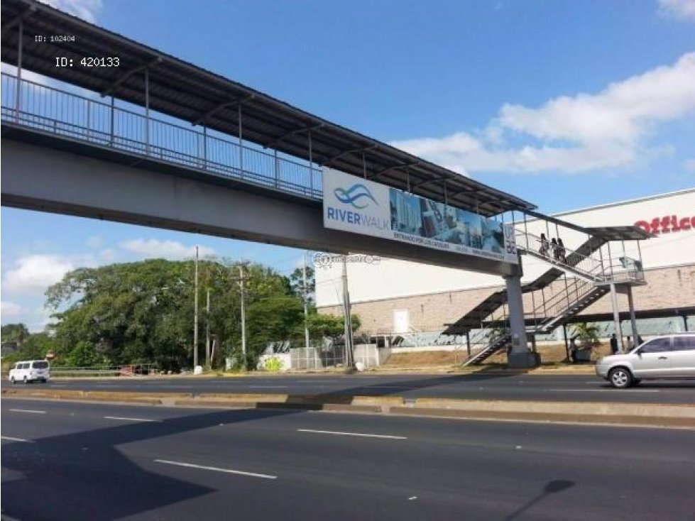 VENDO AMPLIO TERRENO EN VIA PRINCIPAL