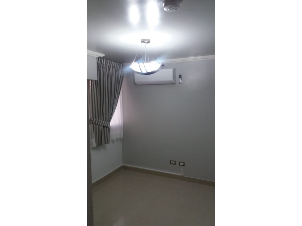 APARTAMENTO L/B CONDADO DEL REY PH ROKAS 3R - 5