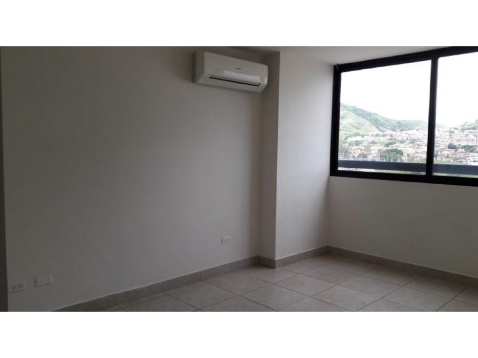 ALQUILO APARTAMENTO PH CONDADO COUNTRY CLUB 3R L/B DISP. 15/4 — foto 4