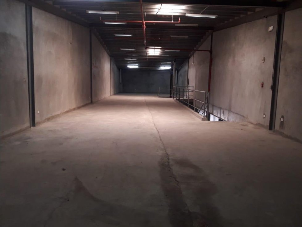 BODEGA EN MULTI STORAGE 500 METROS DOS PLANTAS - 2