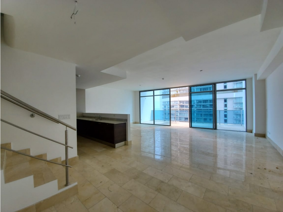 APARTAMENTO LOFT AMPLIO EN VENTA / ALQUILER GRAND TOWER 231M2 - 2